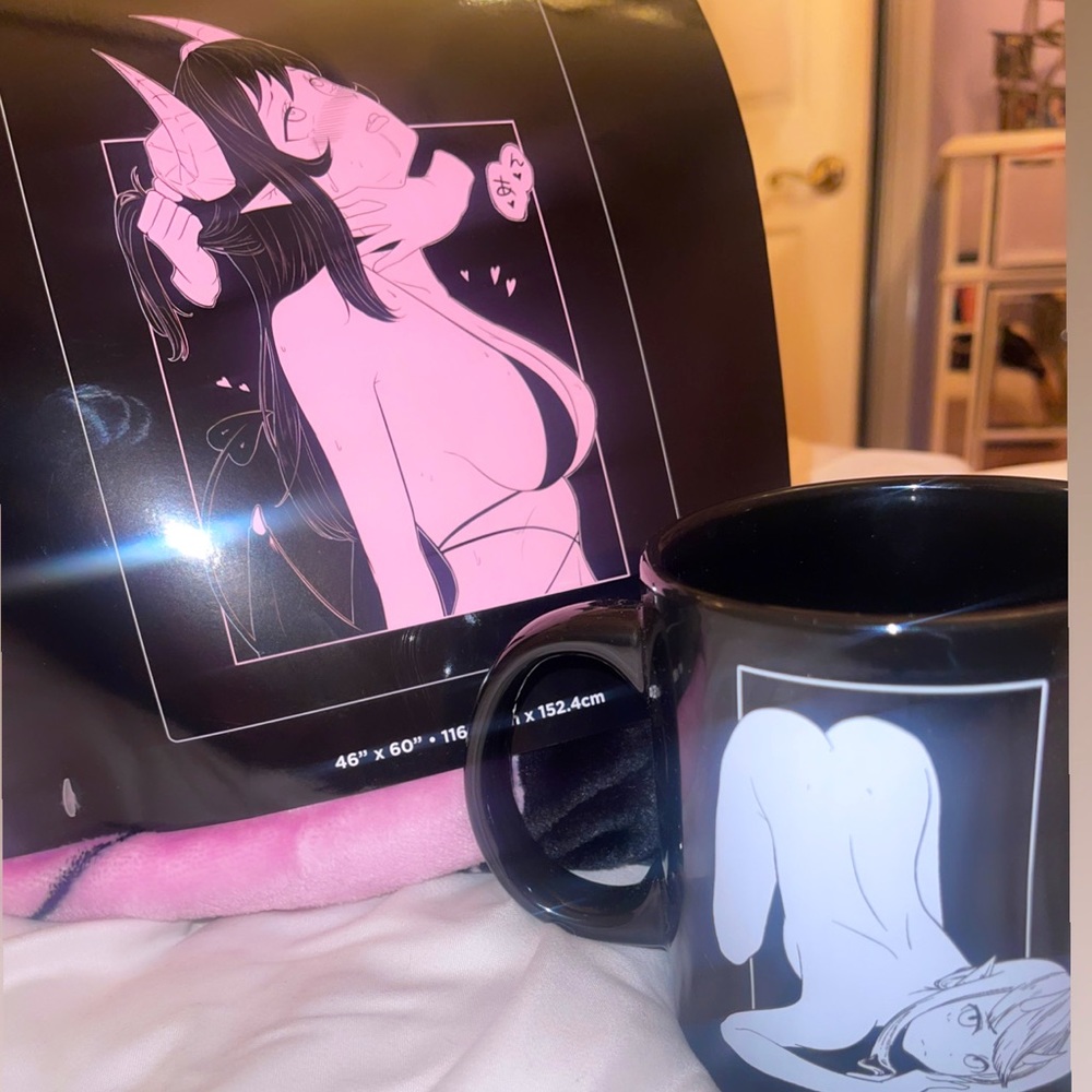 Lewd Complex Anime Fleece Throw and Coffee Mug